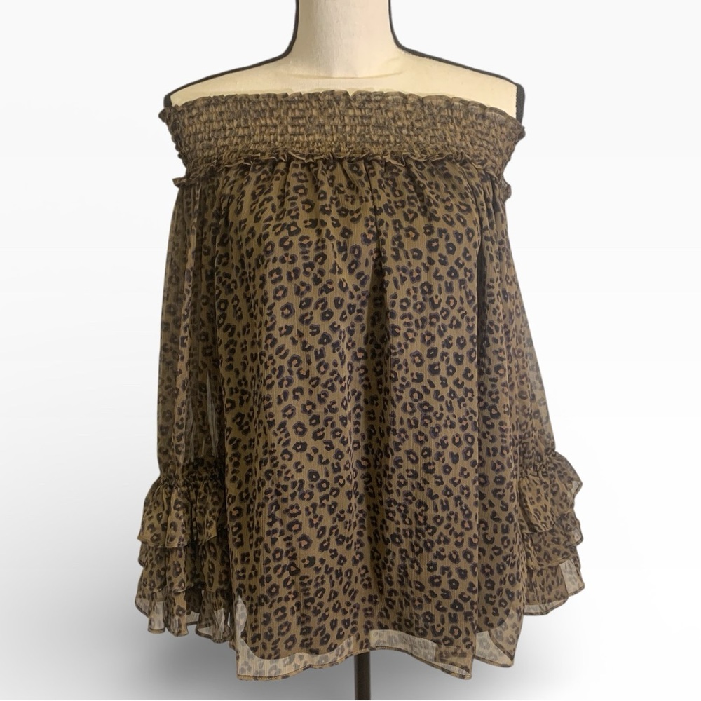 CeCe Leopard Print Off-the-Shoulder Blouse – Size L
